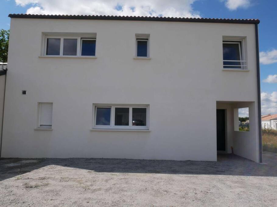Studio Lumineux Avec Terrasse La Roche-sur-Yon Esterno foto