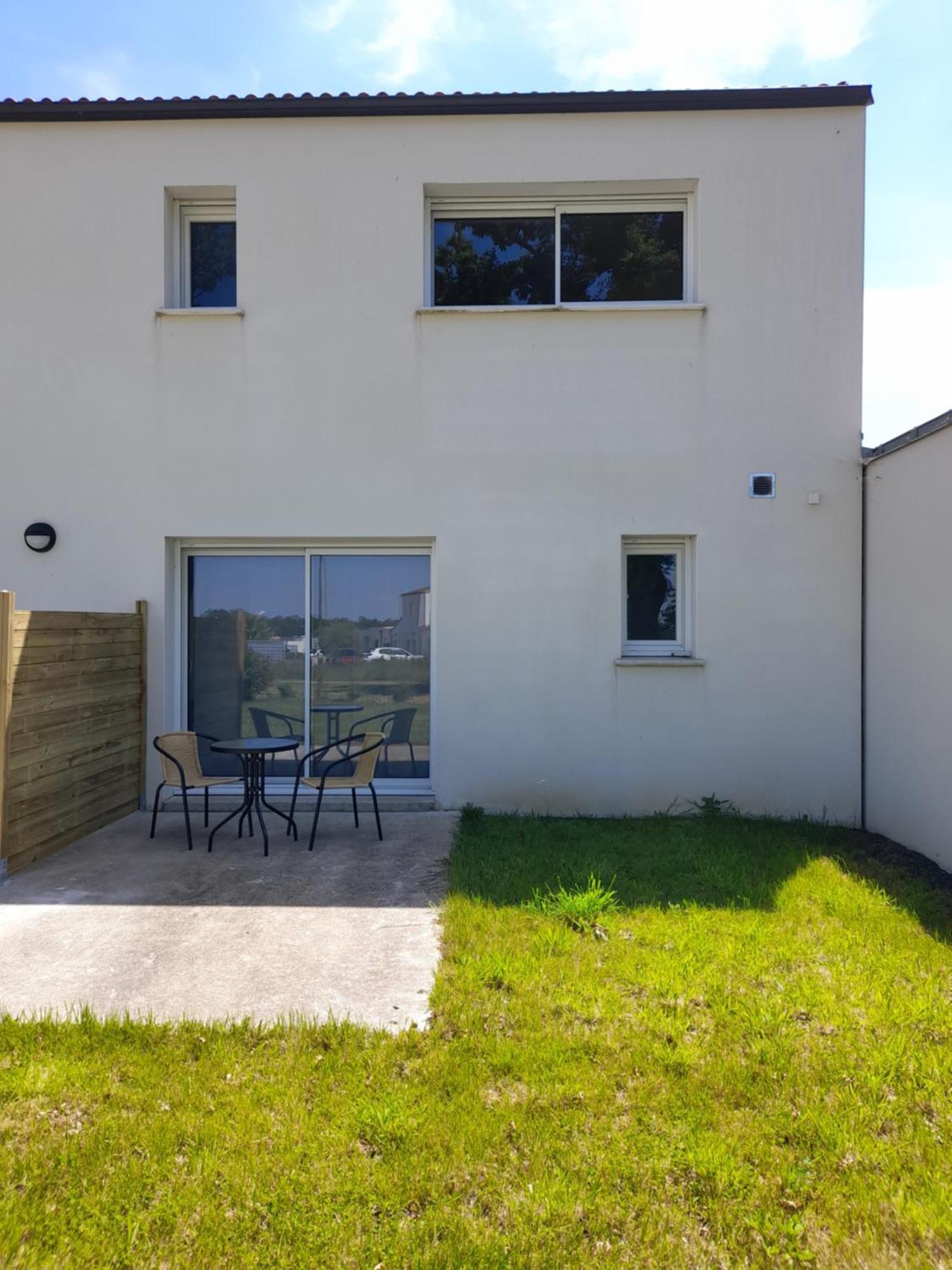 Studio Lumineux Avec Terrasse La Roche-sur-Yon Esterno foto