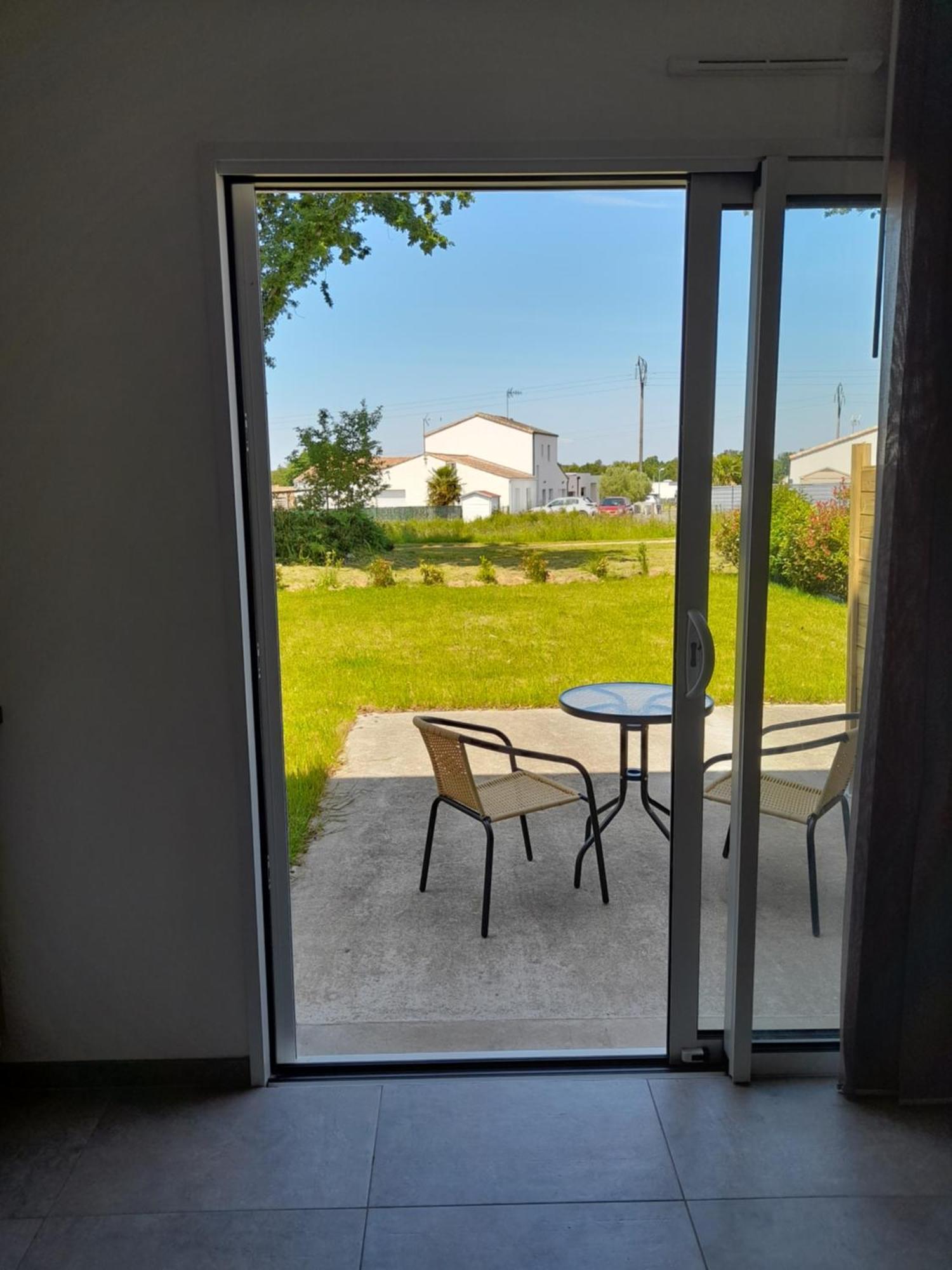 Studio Lumineux Avec Terrasse La Roche-sur-Yon Esterno foto