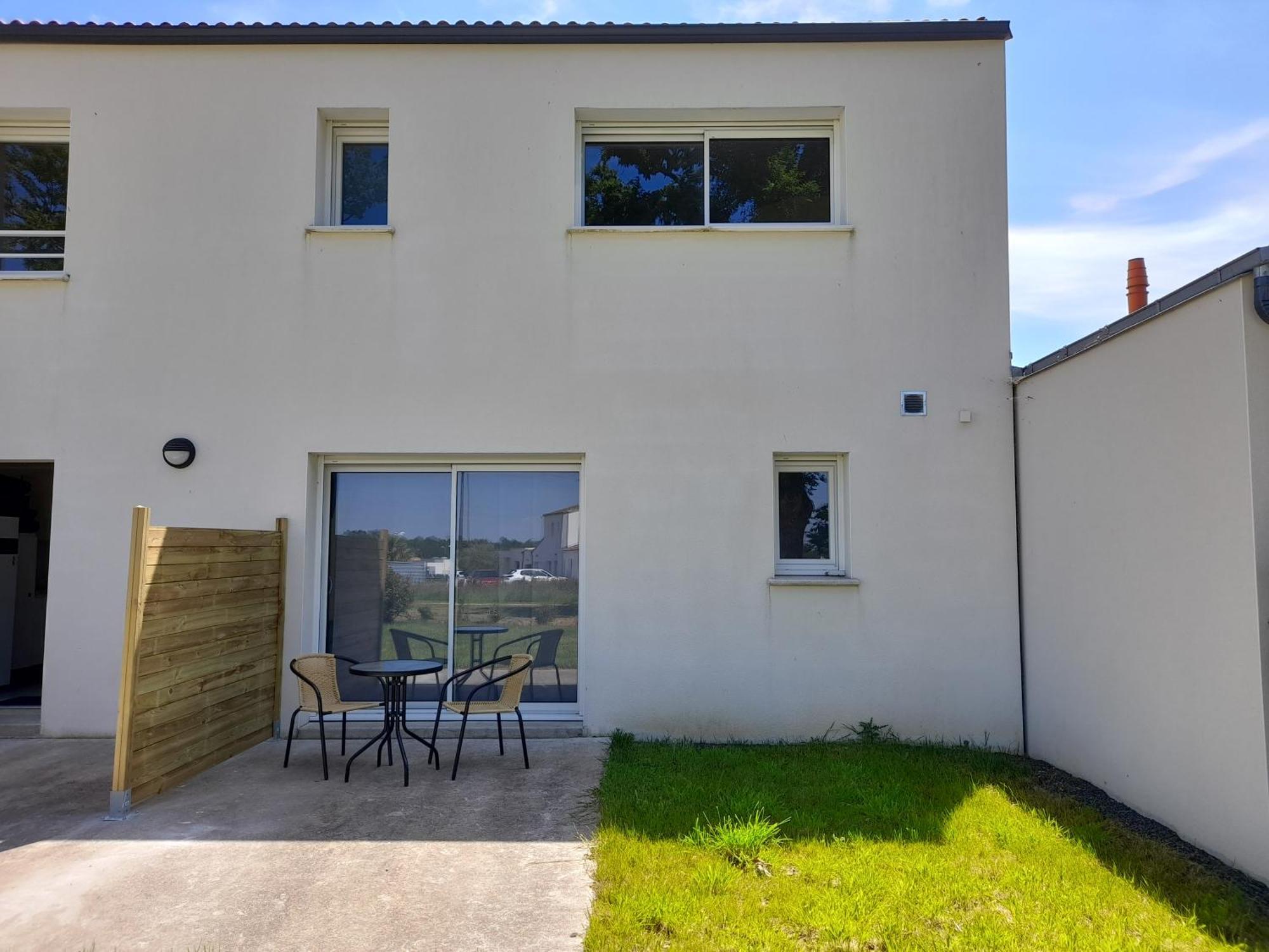 Studio Lumineux Avec Terrasse La Roche-sur-Yon Esterno foto