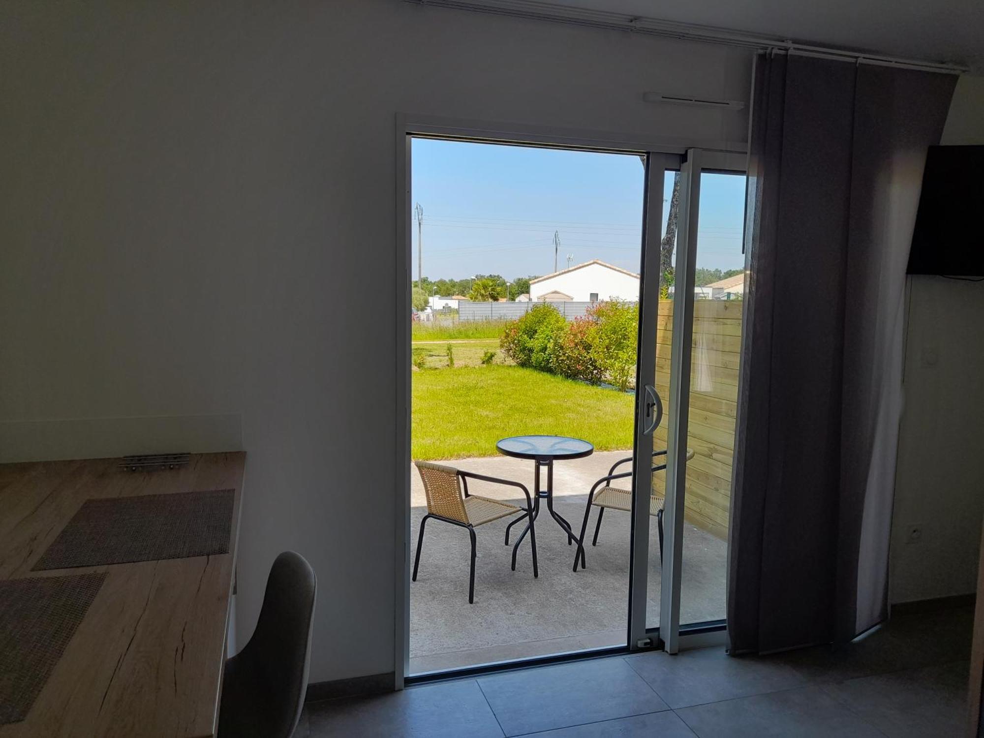 Studio Lumineux Avec Terrasse La Roche-sur-Yon Esterno foto